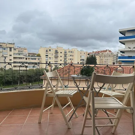 Agreable T2 Au Coeur De Cannes